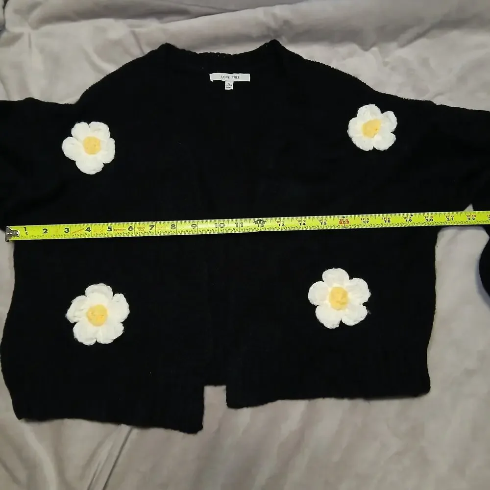 Love Tree Women’s Small Black‎ Daisy Knit Cardigan Sweater Balloon Sleeve Kawaii